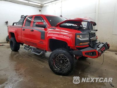 Czwarte zdjęcie samochodu z boku: 2018 CHEVROLET SILVERADO K1500 LT VIN:1GCVKRECXJZ156759 - miniatura