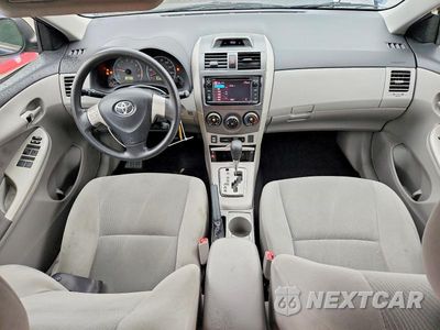Zdjęcie 8 z 12 samochodu: 2013 TOYOTA COROLLA LE VIN:2T1BU4EE4DC993779 - miniatura
