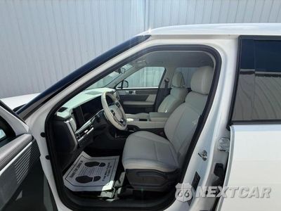 Piąte zdjęcie samochodu w środku: 2024 HYUNDAI SANTA FE SE VIN:5NMP14GL2RH044954 - miniatura