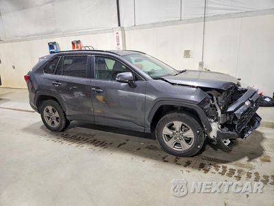 Czwarte zdjęcie samochodu z boku: 2023 TOYOTA RAV4 XLE VIN:2T3P1RFV8PW374493 - miniatura