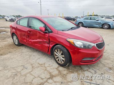 Czwarte zdjęcie samochodu z boku: 2015 KIA FORTE LX VIN:KNAFX4A66F5345672 - miniatura