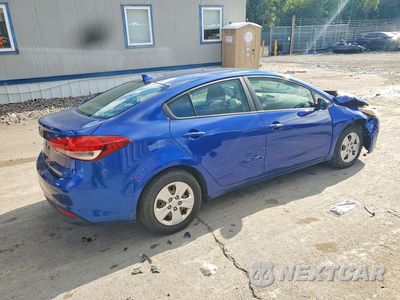 Trzecie zdjęcie samochodu z tyłu: 2017 KIA FORTE LX VIN:3KPFK4A71HE149978 - miniatura