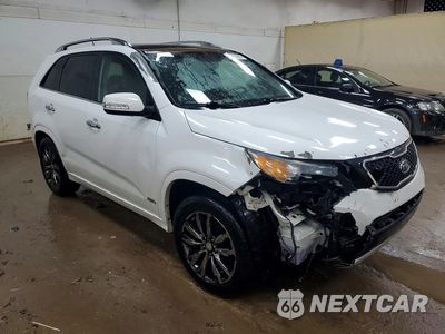 Czwarte zdjęcie samochodu z boku: 2013 KIA SORENTO SX VIN:5XYKWDA27DG317627 - miniatura