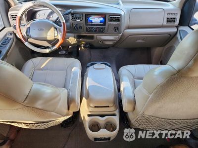 Zdjęcie 8 z 14 samochodu: 2000 FORD EXCURSION XLT VIN:1FMNU41S1YEA14940 - miniatura