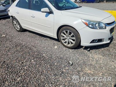 Czwarte zdjęcie samochodu z boku: 2015 CHEVROLET MALIBU 2LT VIN:1G11D5SLXFF239423 - miniatura