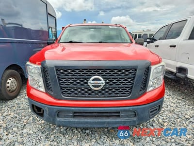 Piąte zdjęcie samochodu w środku: 2019 NISSAN TITAN XD S VIN:1N6AA1R93KN520852 - miniatura