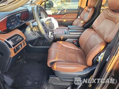 Zdjęcie 7 z 13 samochodu: 2024 LINCOLN NAVIGATOR RESERVE VIN:5LMJJ2LG4REL03863 - miniatura