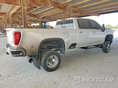 Trzecie zdjęcie samochodu z tyłu: 2020 CHEVROLET SILVERADO K3500 HIGH COUNTRY VIN:1GC4YVEY3LF164057 - miniatura