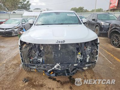 Piąte zdjęcie samochodu w środku: 2019 JEEP GRAND CHEROKEE LAREDO VIN:1C4RJFAG0KC562310 - miniatura