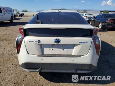 Zdjęcie 6 z 12 samochodu: 2017 TOYOTA PRIUS THREE TOURING VIN:JTDKARFU7H3049856 - miniatura