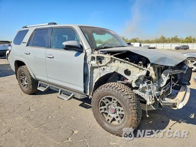 Czwarte zdjęcie samochodu z boku: 2017 TOYOTA 4RUNNER TRD PRO VIN:JTEBU5JR0H5461071 - miniatura