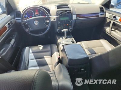Zdjęcie 8 z 12 samochodu: 2010 VOLKSWAGEN TOUAREG V6 VIN:WVGBF7A96AD003553 - miniatura