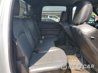 Zdjęcie 10 z 12 samochodu: 2024 RAM 2500 TRADESMAN VIN:3C6UR5CJ9RG282163 - miniatura