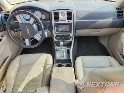 Zdjęcie 8 z 13 samochodu: 2005 CHRYSLER 300 TOURING VIN:2C3JA53G55H589058 - miniatura