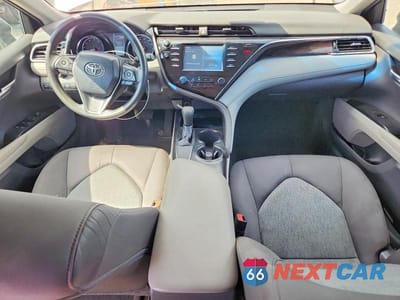 Zdjęcie 8 z 12 samochodu: 2018 TOYOTA CAMRY LE VIN:4T1B11HK6JU145132 - miniatura