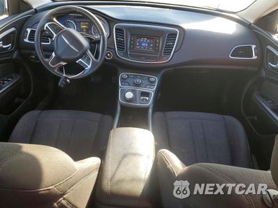 Zdjęcie 8 z 12 samochodu: 2015 CHRYSLER 200 LIMITED VIN:1C3CCCAB6FN714608 - miniatura