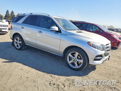 Czwarte zdjęcie samochodu z boku: 2017 MERCEDES-BENZ GLE 350 4MATIC VIN:4JGDA5HB6HA947482 - miniatura