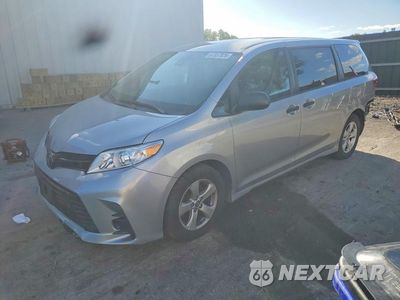 2018 TOYOTA SIENNA L 5TDZZ3DC6JS959503 - główne zdjęcie licytacji z USA - miniatura