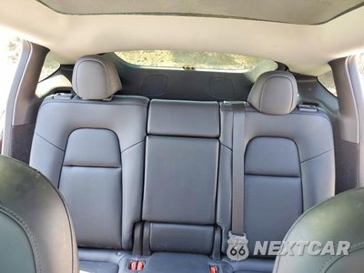 Zdjęcie 10 z 13 samochodu: 2022 TESLA MODEL Y VIN:7SAYGDEE4NA019007 - miniatura