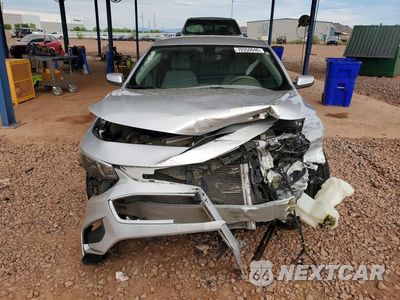 Piąte zdjęcie samochodu w środku: 2017 CHEVROLET MALIBU LT VIN:1G1ZE5ST3HF149372 - miniatura