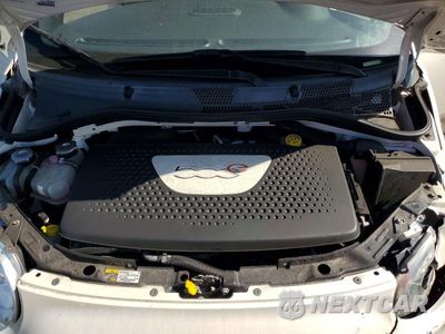Zdjęcie 11 z 12 samochodu: 2019 FIAT 500 ELECTRIC VIN:3C3CFFGE5KT686322 - miniatura