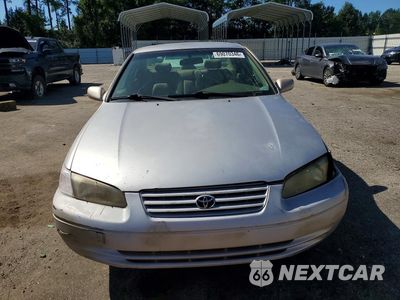 Piąte zdjęcie samochodu w środku: 1998 TOYOTA CAMRY LE VIN:4T1BG22K1WU381224 - miniatura
