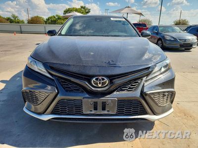 Piąte zdjęcie samochodu w środku: 2021 TOYOTA CAMRY XSE VIN:4T1K61AK2MU415943 - miniatura