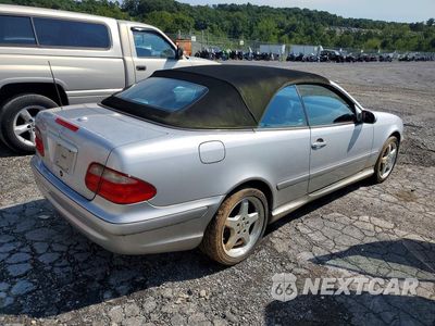 Trzecie zdjęcie samochodu z tyłu: 2002 MERCEDES-BENZ CLK 430 VIN:WDBLK70G02T107367 - miniatura