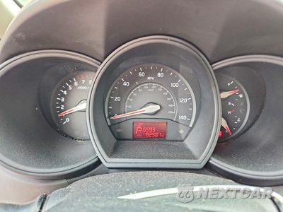 Zdjęcie 9 z 12 samochodu: 2015 KIA RIO 5-DOOR EX VIN:KNADN5A36F6421572 - miniatura