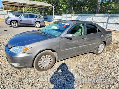 2004 TOYOTA CAMRY XLE 4T1BE30K44U811503 - główne zdjęcie licytacji z USA - miniatura