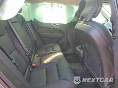 Zdjęcie 11 z 12 samochodu: 2022 VOLVO XC60 B5 MOMENTUM VIN:YV4L12DK9N1921469 - miniatura