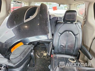 Zdjęcie 10 z 13 samochodu: 2019 CHRYSLER PACIFICA TOURING L VIN:2C4RC1BG8KR625172 - miniatura