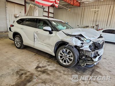Czwarte zdjęcie samochodu z boku: 2023 TOYOTA HIGHLANDER LIMITED VIN:5TDKDRAH5PS026770 - miniatura