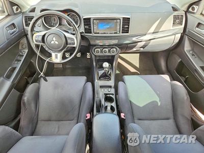 Zdjęcie 8 z 12 samochodu: 2014 MITSUBISHI LANCER EVOLUTION GSR VIN:JA32W8FV7EU005901 - miniatura