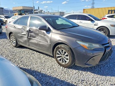 Czwarte zdjęcie samochodu z boku: 2017 TOYOTA CAMRY LE VIN:4T1BF1FK2HU350901 - miniatura