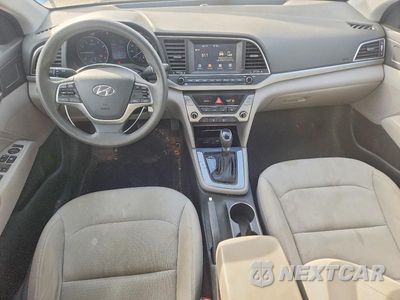 Zdjęcie 8 z 12 samochodu: 2017 HYUNDAI ELANTRA SE VIN:5NPD84LF7HH006622 - miniatura