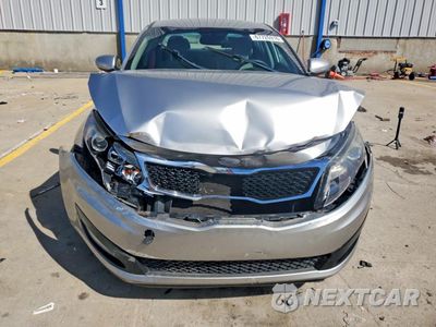 Piąte zdjęcie samochodu w środku: 2013 KIA OPTIMA LX VIN:KNAGM4A77D5385021 - miniatura