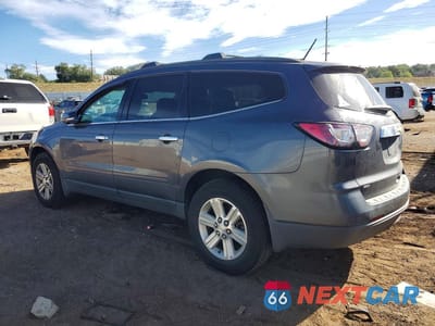Drugie zdjęcie samochodu z przodu: 2013 CHEVROLET TRAVERSE LT VIN:1GNKVJKD5DJ137989 - miniatura