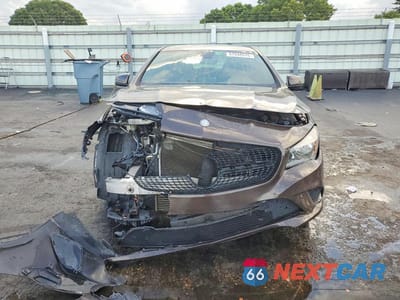 Piąte zdjęcie samochodu w środku: 2016 MERCEDES-BENZ CLA 250 4MATIC VIN:WDDSJ4GB4GN296700 - miniatura