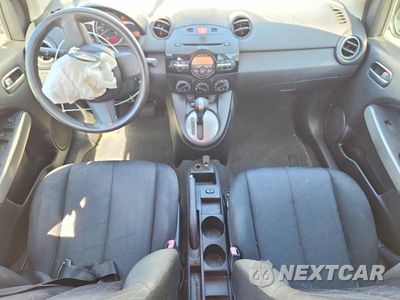 Zdjęcie 8 z 12 samochodu: 2013 MAZDA MAZDA2 VIN:JM1DE1KY2D0156056 - miniatura
