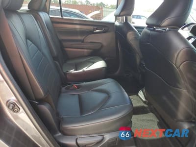 Zdjęcie 11 z 13 samochodu: 2024 TOYOTA HIGHLANDER XLE VIN:5TDKDRAH2RS548064 - miniatura