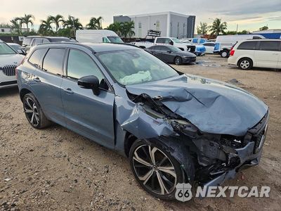 Czwarte zdjęcie samochodu z boku: 2022 VOLVO XC60 B5 R-DESIGN VIN:YV4L12DM3N1003444 - miniatura