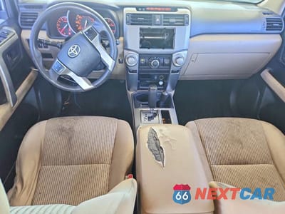 Zdjęcie 8 z 12 samochodu: 2010 TOYOTA 4RUNNER SR5 VIN:JTEBU5JR8A5011335 - miniatura