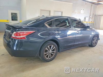 Trzecie zdjęcie samochodu z tyłu: 2015 NISSAN ALTIMA 2.5 S VIN:1N4AL3AP8FN397743 - miniatura