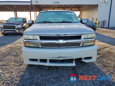 Piąte zdjęcie samochodu w środku: 2004 CHEVROLET SUBURBAN C1500 VIN:3GNEC16Z04G294453 - miniatura