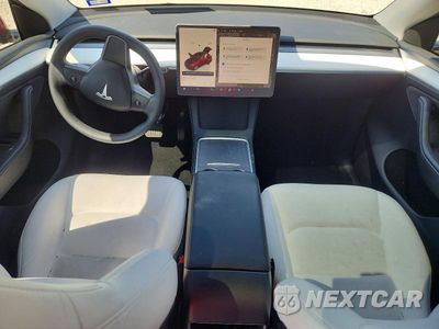 Zdjęcie 8 z 13 samochodu: 2023 TESLA MODEL Y VIN:7SAYGDEE5PA161708 - miniatura