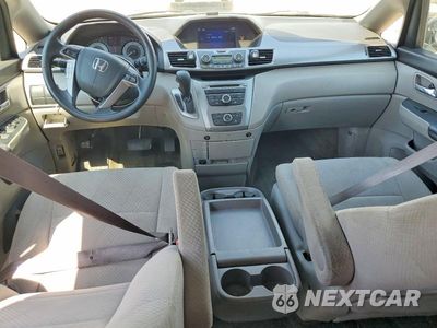 Zdjęcie 8 z 13 samochodu: 2016 HONDA ODESSEY VIN:5FNRL5H23GB168051 - miniatura