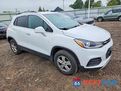 Czwarte zdjęcie samochodu z boku: 2019 CHEVROLET TRAX 1LT VIN:3GNCJPSBXKL257276 - miniatura