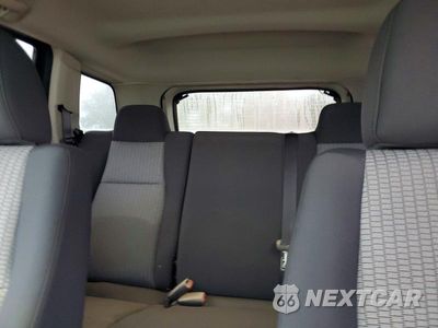Zdjęcie 10 z 13 samochodu: 2010 JEEP GRAND CHEROKEE LAREDO VIN:1J4PR4GK6AC120284 - miniatura