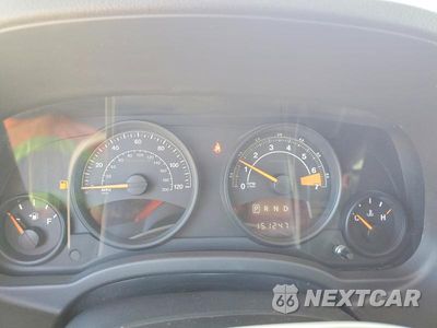 Zdjęcie 9 z 12 samochodu: 2016 JEEP PATRIOT LATITUDE VIN:1C4NJPFA5GD600785 - miniatura